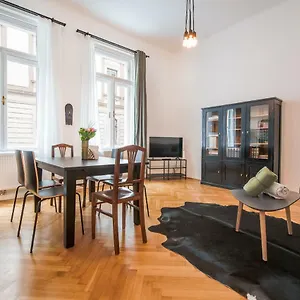 Grand Soho Ii Viena