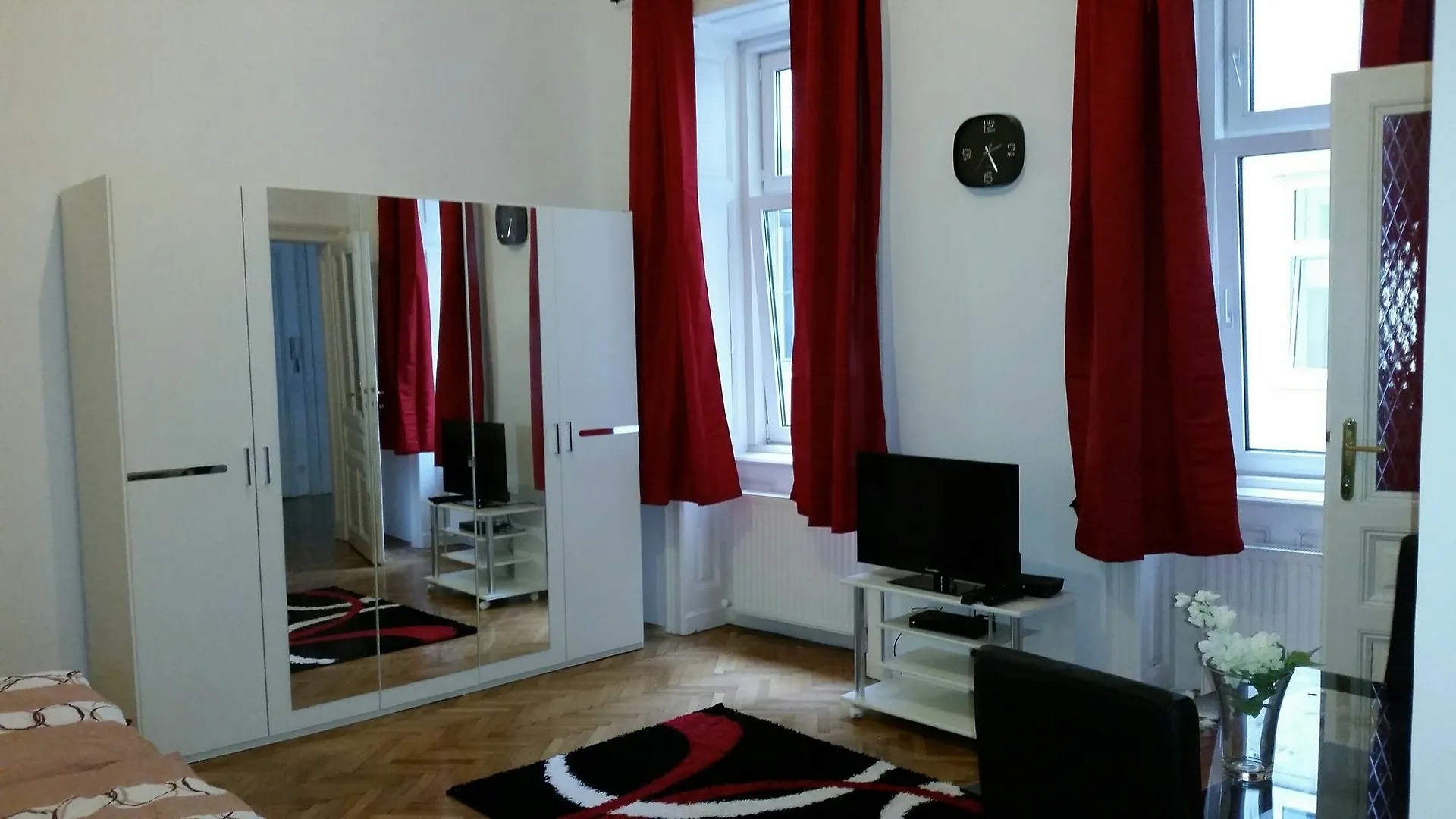 Goldfisch Apartment Central Park Viena