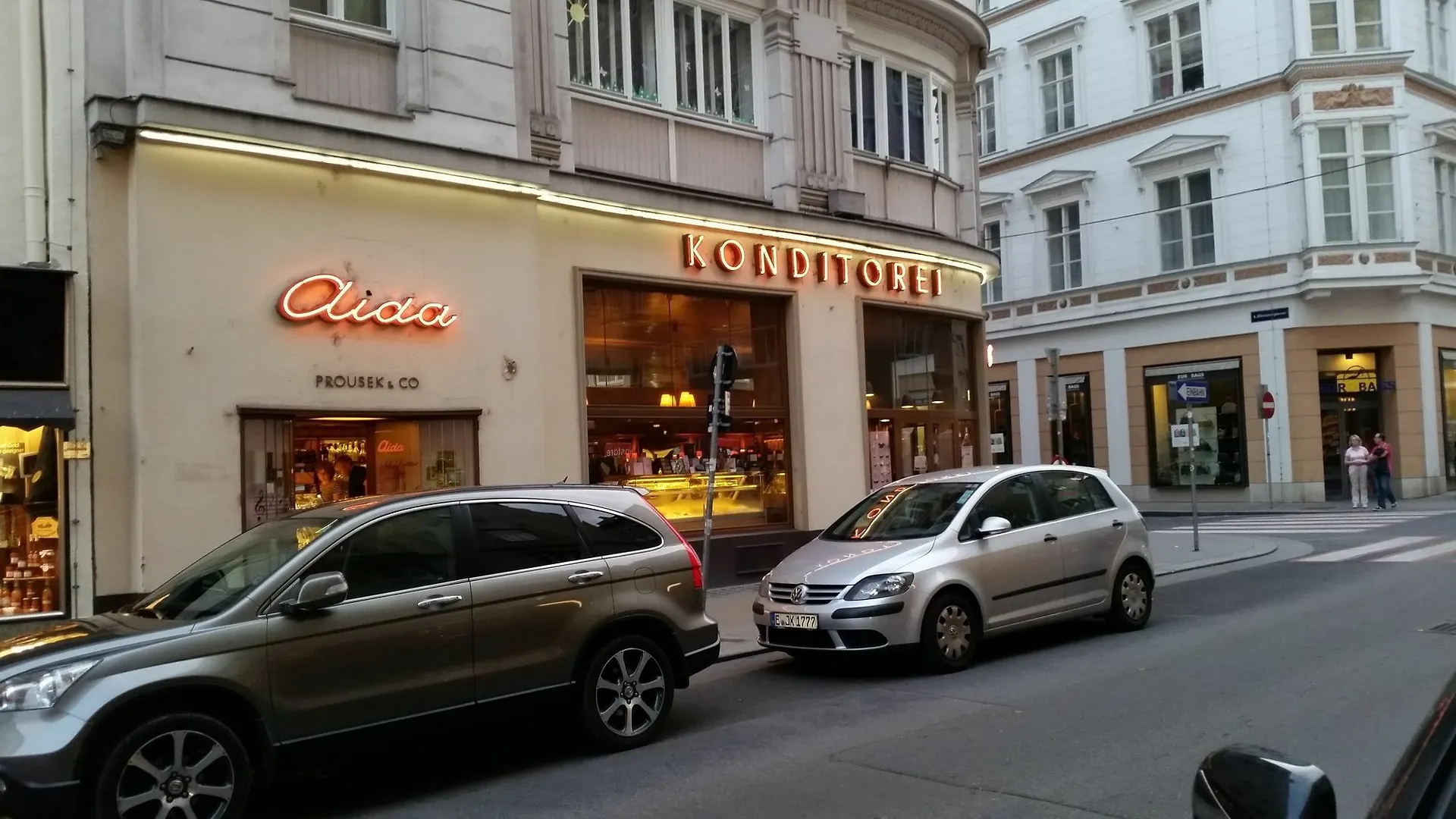 Goldfisch Apartment Central Park Viena