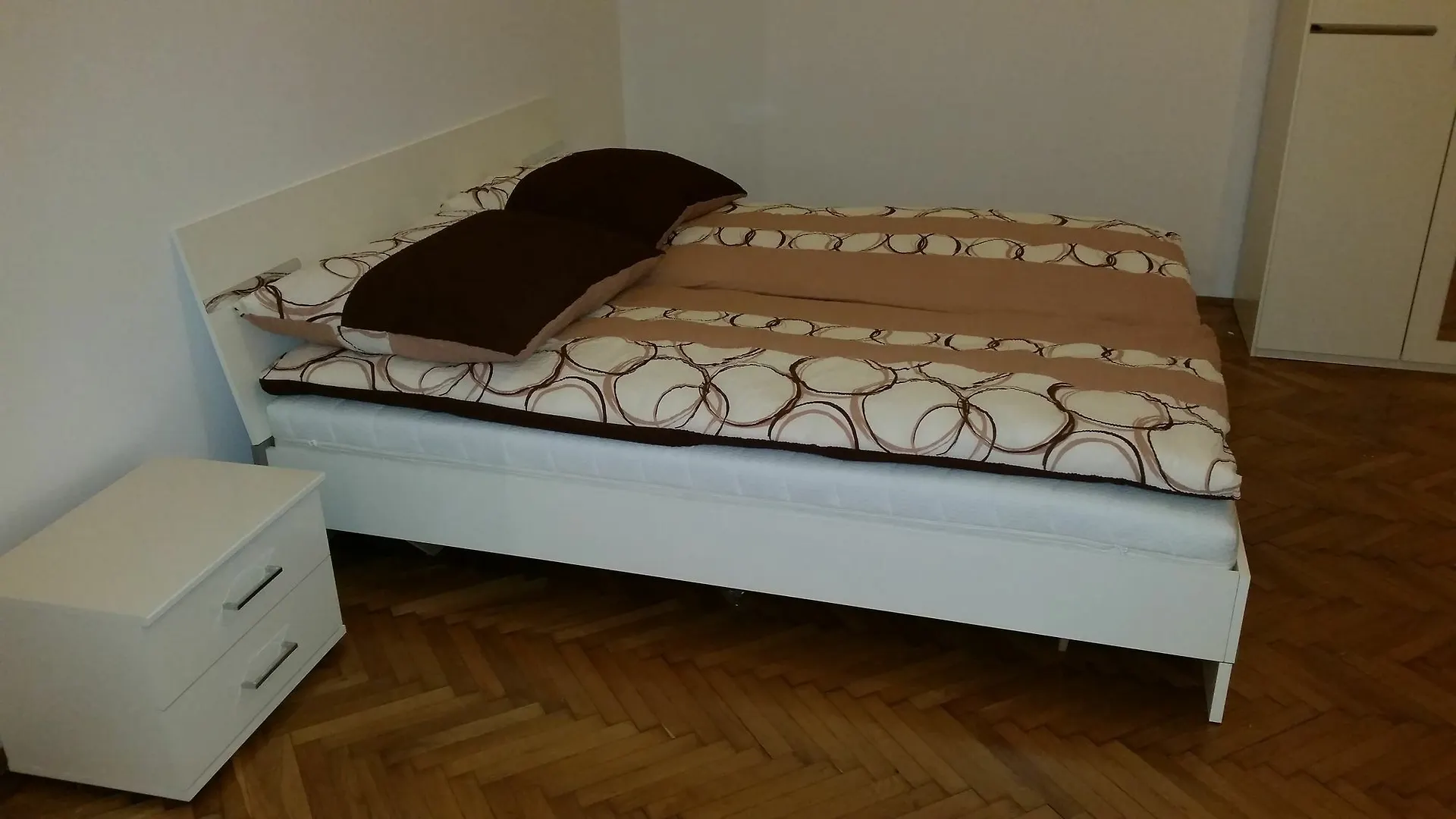 Goldfisch Apartment Central Park Viena 0*,