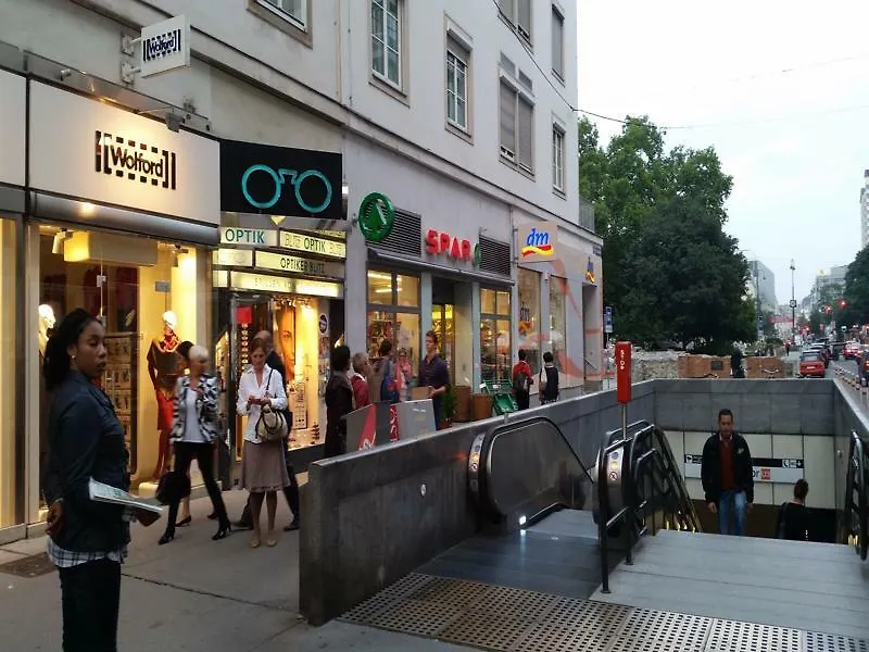 Goldfisch Apartment Central Park Viena Austria