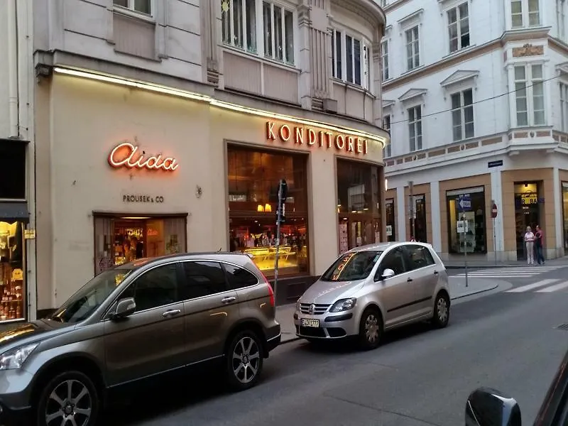 Goldfisch Apartment Central Park Viena